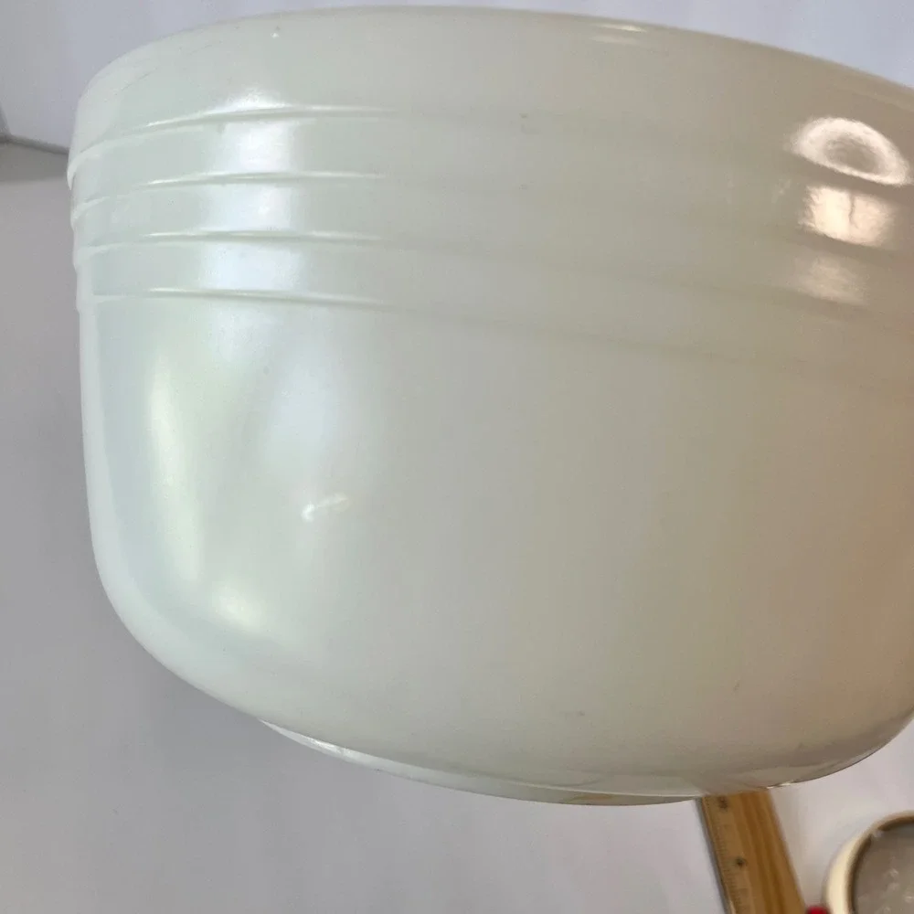 Vintage Pyrex‎ Hamilton Beach Milk Glass Mixing Bowl White Ribbed Banded USA 10